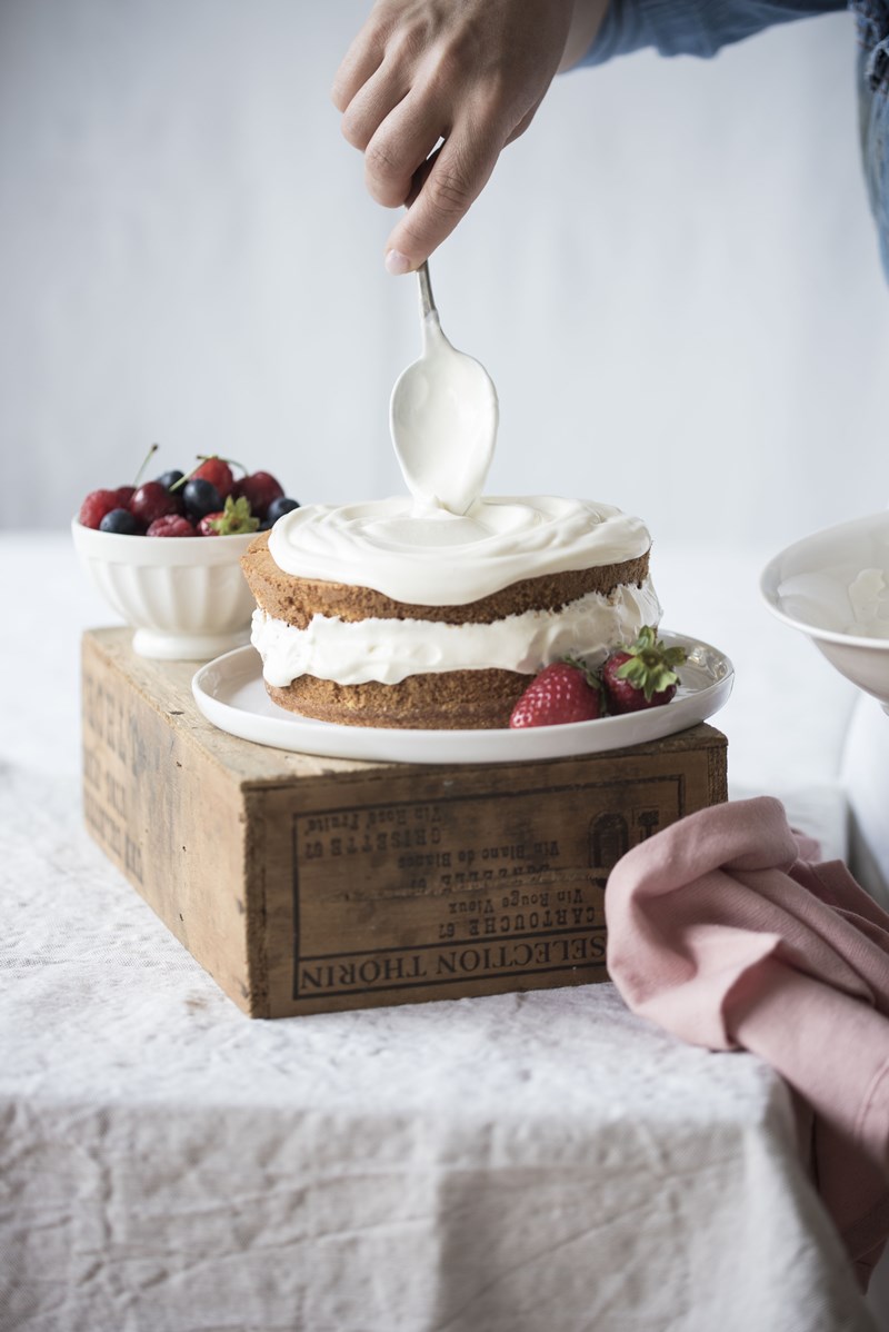 torta allo yogurt e frutti di bosco