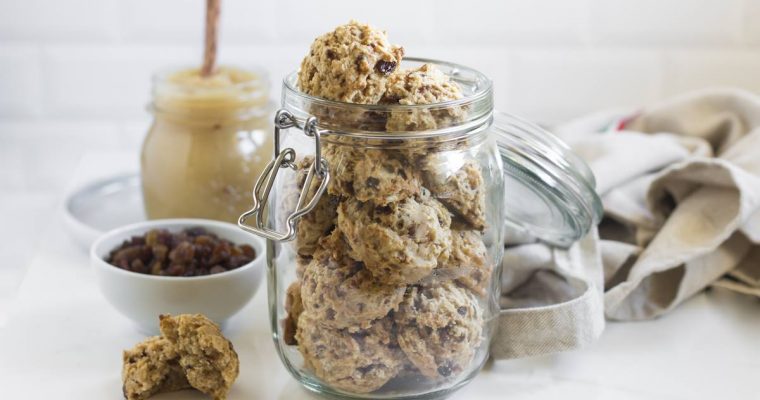 Biscotti Vegani Facilissimi con Burro di Mele e Uvette